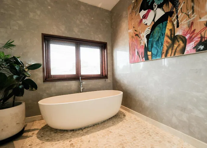 Villa Luxury 3br With Sauna, Ice Bath & Rooftop Sunset Lounge In *